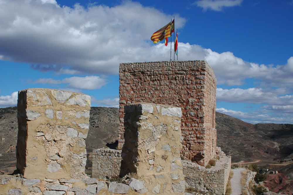 Teruel - Albarracín 24 - muralla - torre del Andador.jpg
